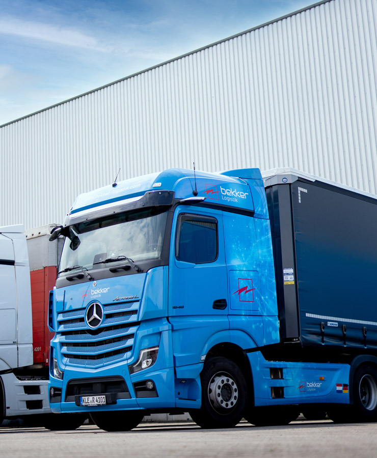Bekker LKW an der Rampe